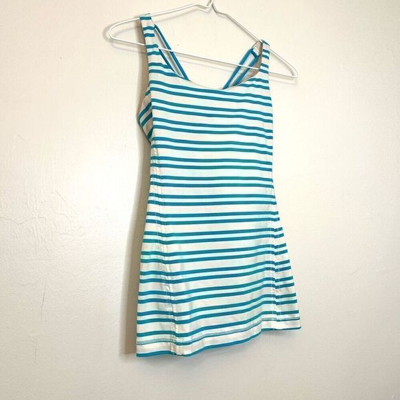 Lululemon Athletica Stripe Free To Be Tank Crossback Blue White Top Size 6 - Picture 2 of 4